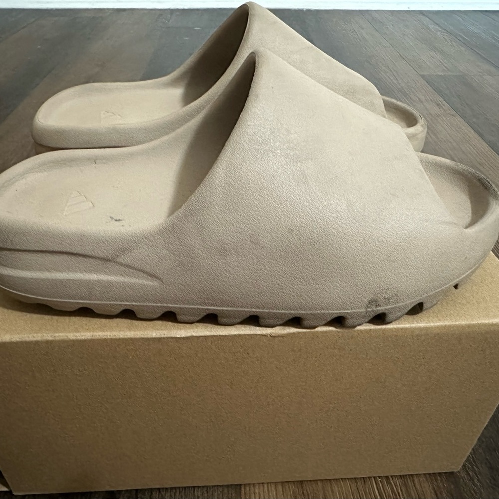 Adidas Yeezy Slide Size 5